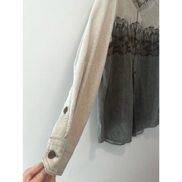 Woolrich Buttondown Flannel Shacket w Country Bear Scene Size Large - Picture 3 of 7